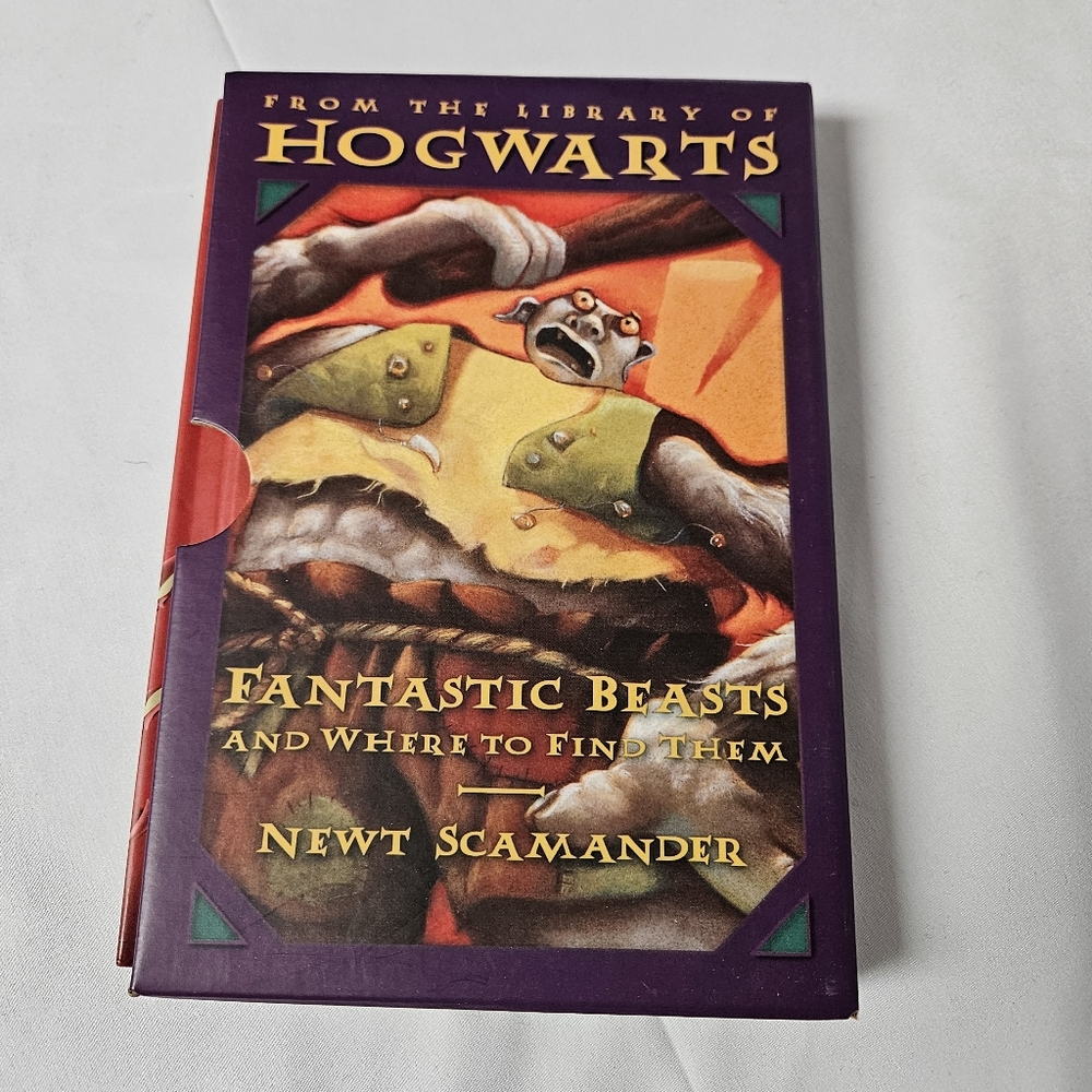 Harry Potter Boxed Book Set: Library of Hogwarts Fantastic‎ Beasts & Quidditch